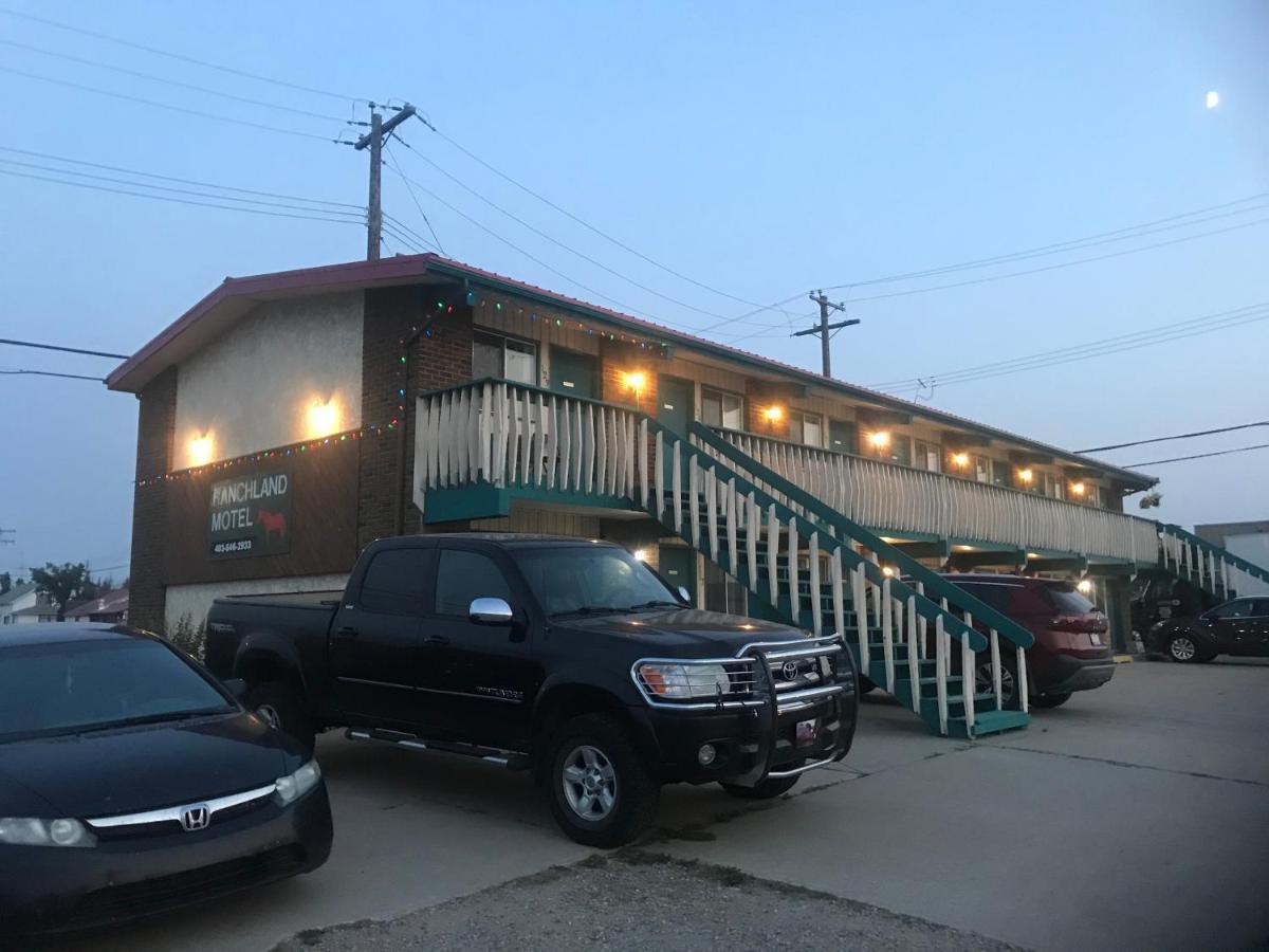 Ranchland Inn Nanton المظهر الخارجي الصورة