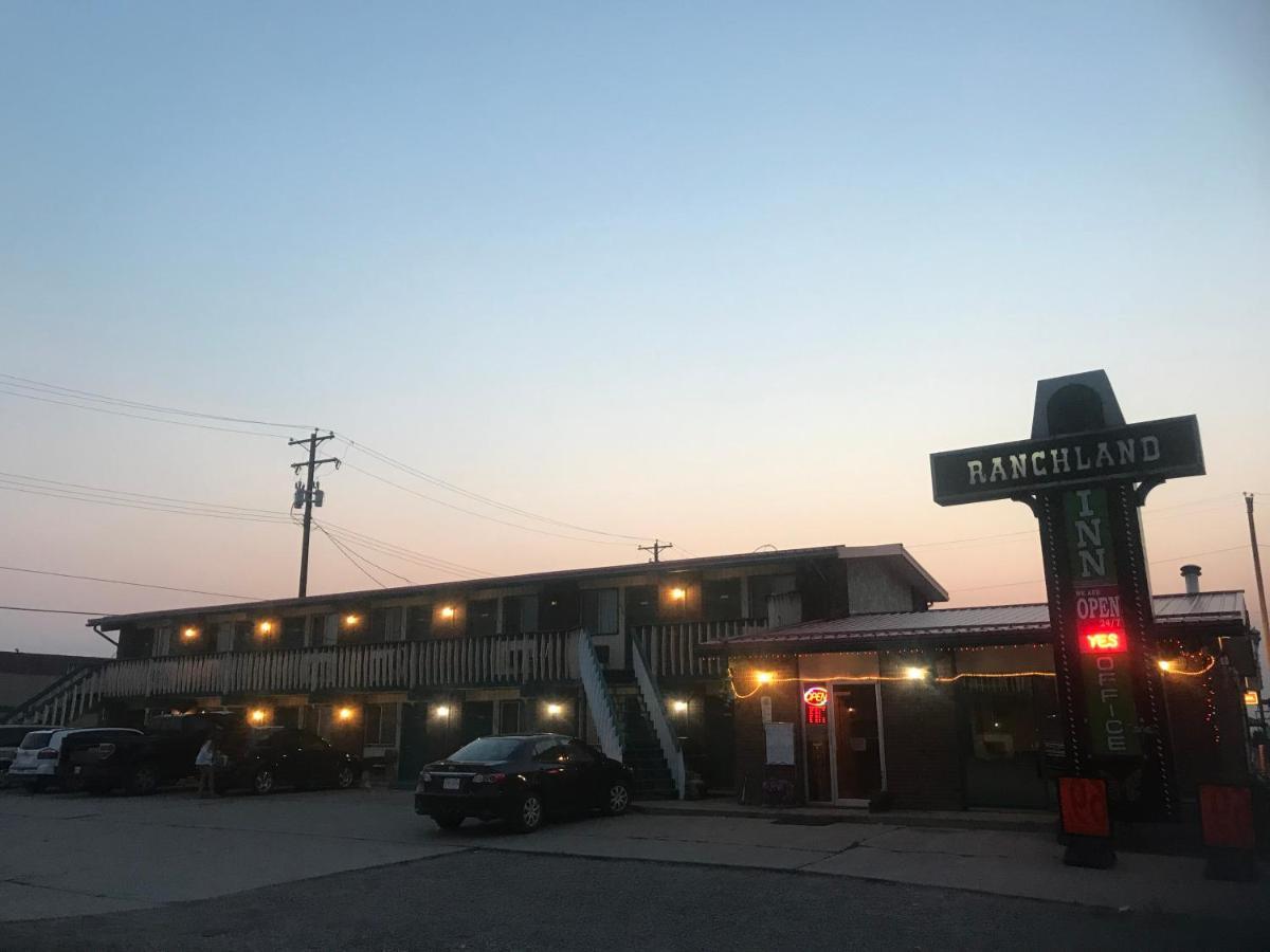 Ranchland Inn Nanton المظهر الخارجي الصورة