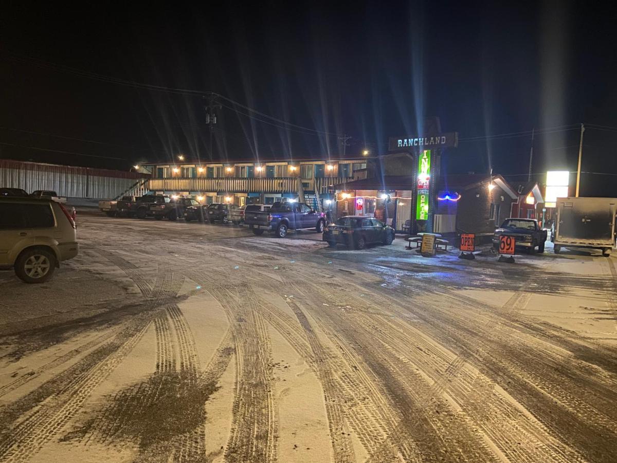 Ranchland Inn Nanton المظهر الخارجي الصورة