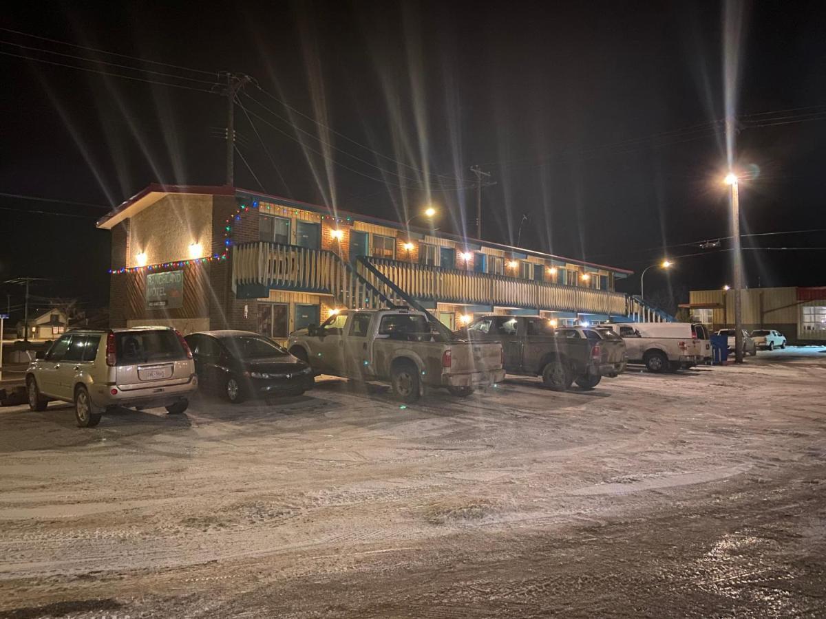 Ranchland Inn Nanton المظهر الخارجي الصورة