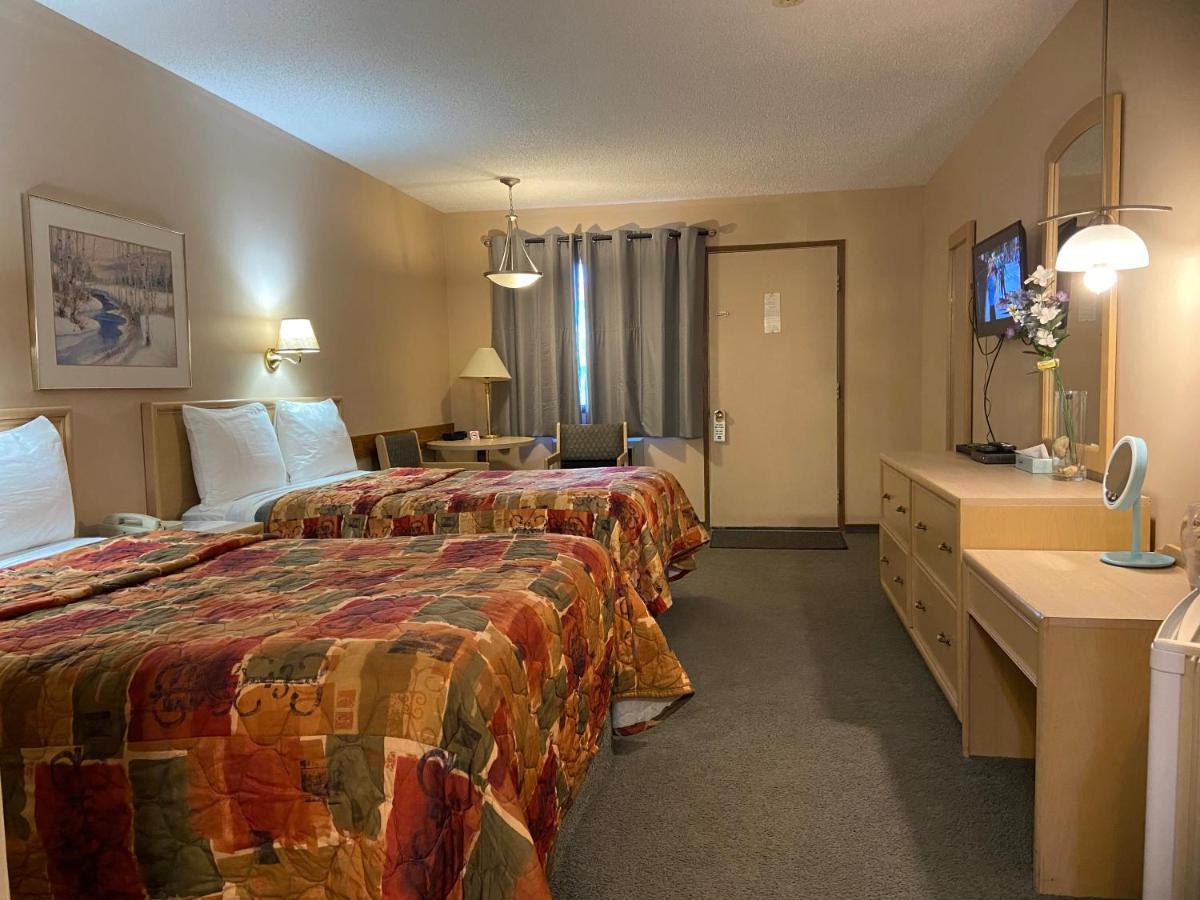 Ranchland Inn Nanton المظهر الخارجي الصورة