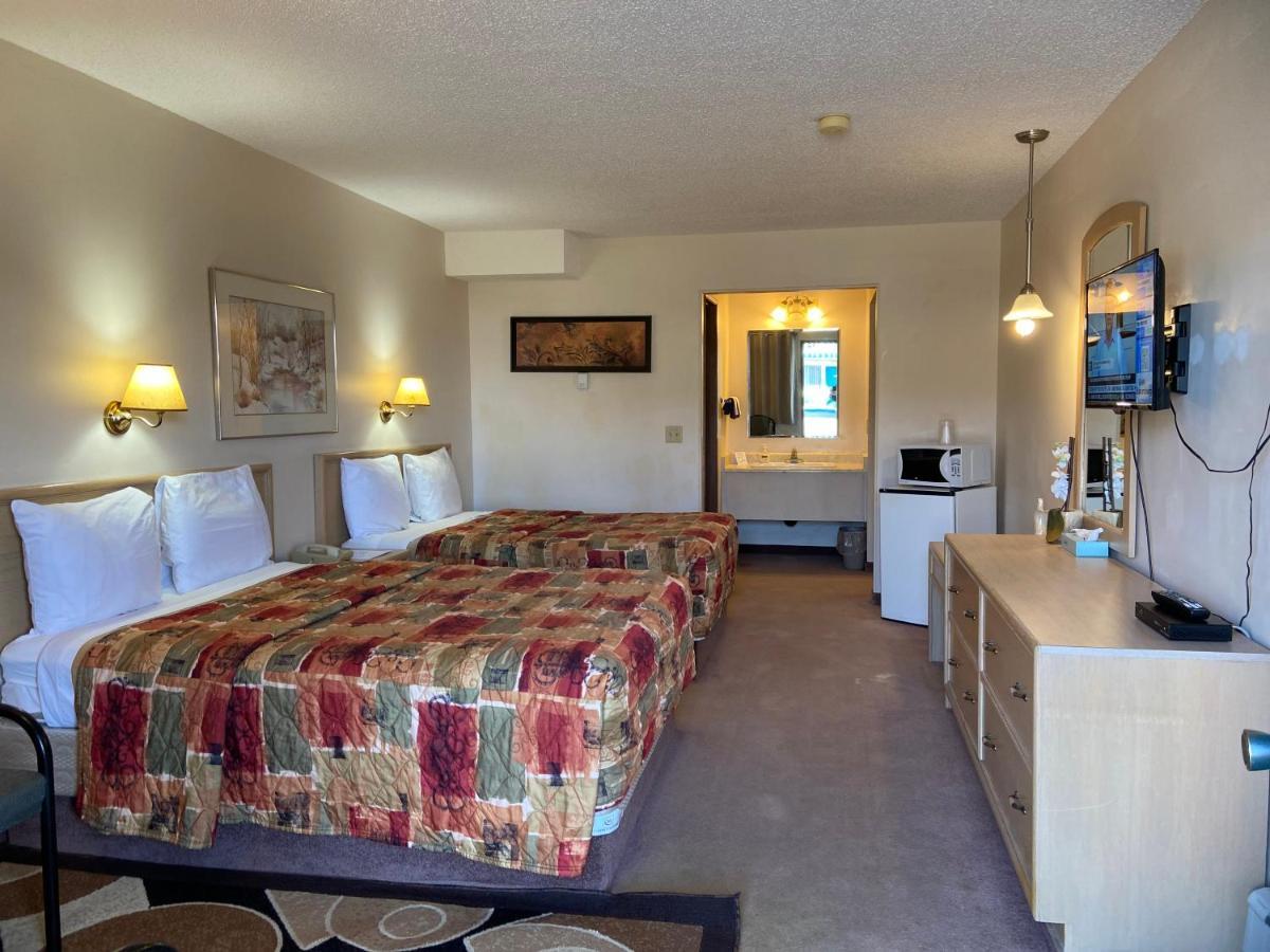 Ranchland Inn Nanton المظهر الخارجي الصورة