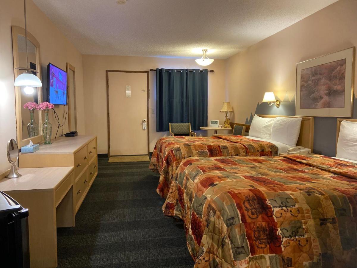 Ranchland Inn Nanton المظهر الخارجي الصورة