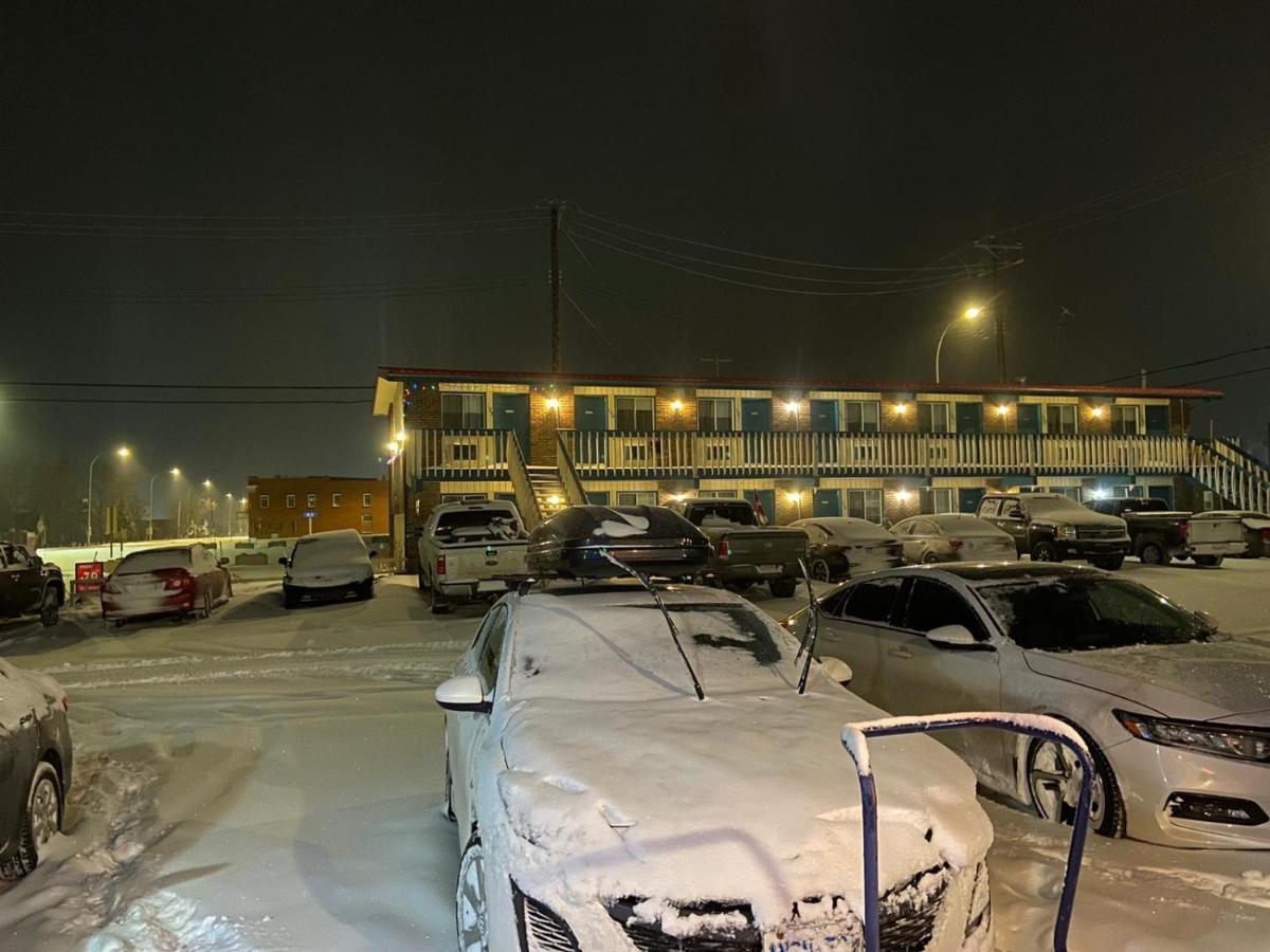 Ranchland Inn Nanton المظهر الخارجي الصورة