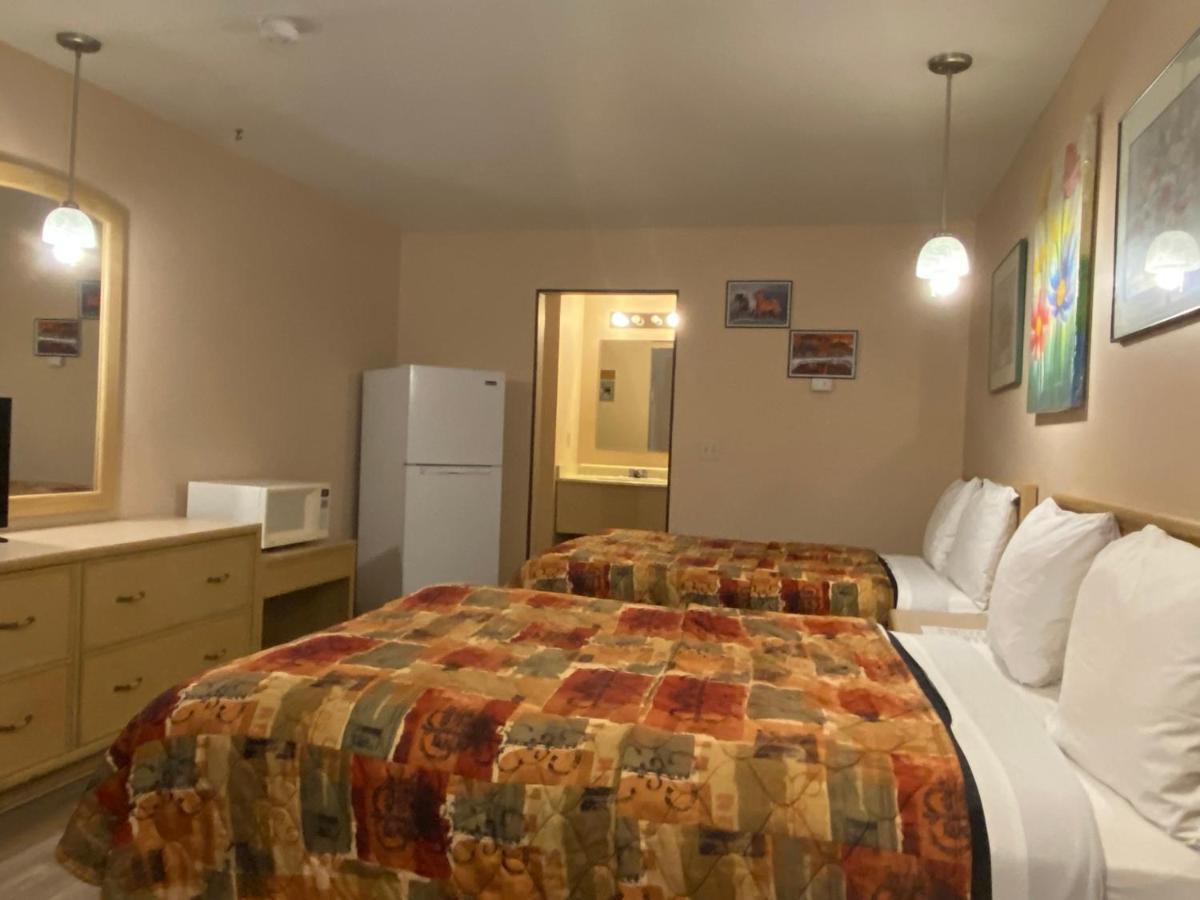 Ranchland Inn Nanton المظهر الخارجي الصورة