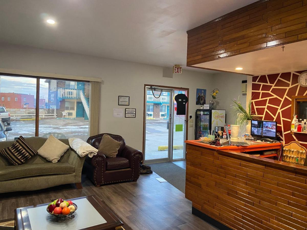 Ranchland Inn Nanton المظهر الخارجي الصورة