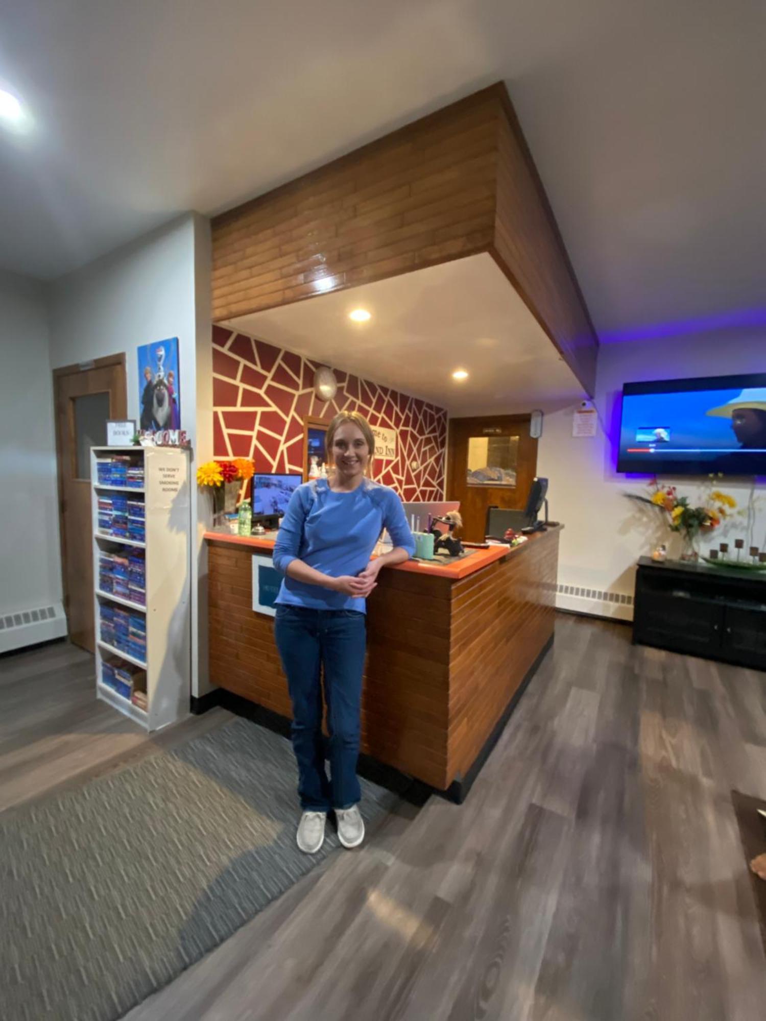 Ranchland Inn Nanton المظهر الخارجي الصورة