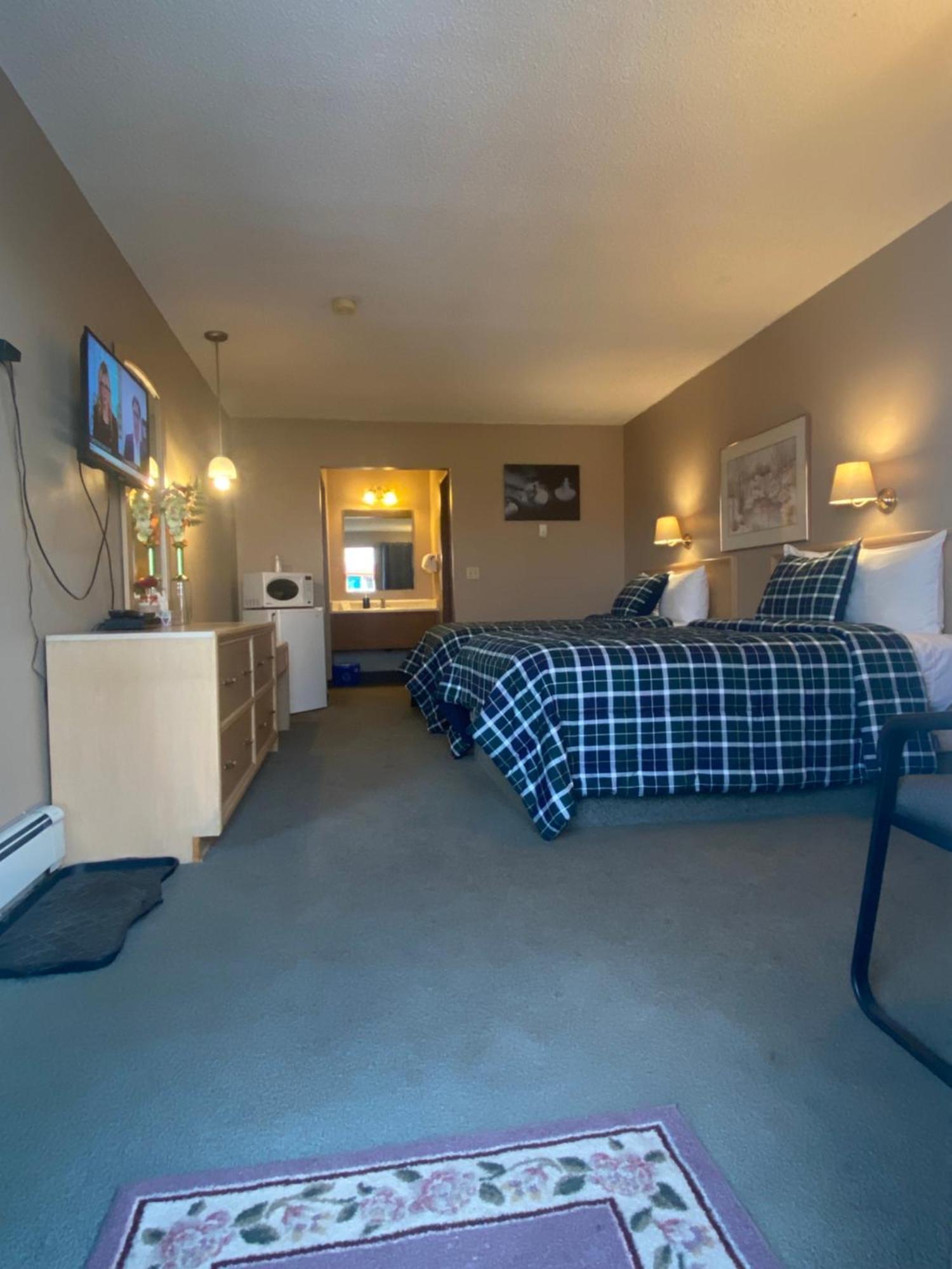 Ranchland Inn Nanton المظهر الخارجي الصورة