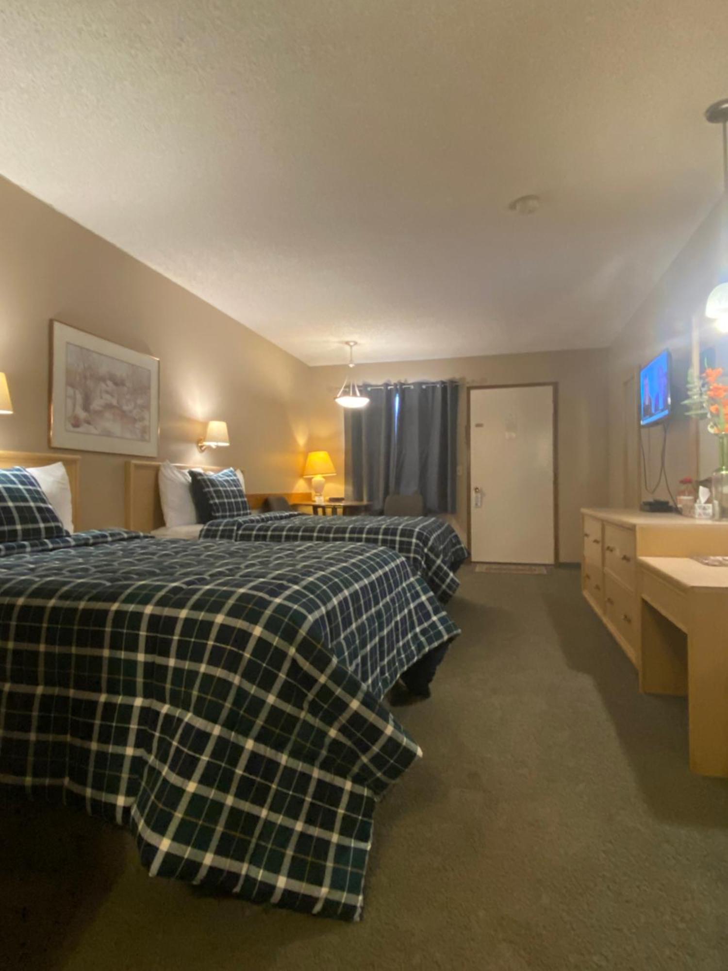 Ranchland Inn Nanton المظهر الخارجي الصورة