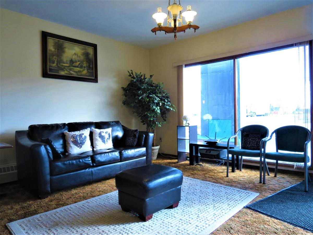 Ranchland Inn Nanton المظهر الخارجي الصورة